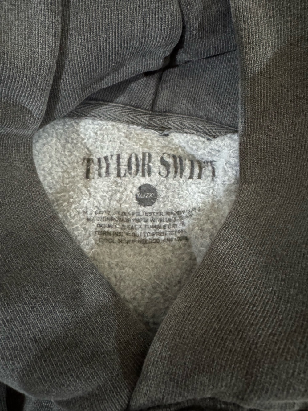 TAYLOR SWIFT • WILL BE NO EXPLANATION WILL JUST BE REP OVERSIZED HOODIE (XL/2XL) - Picture 7 of 11